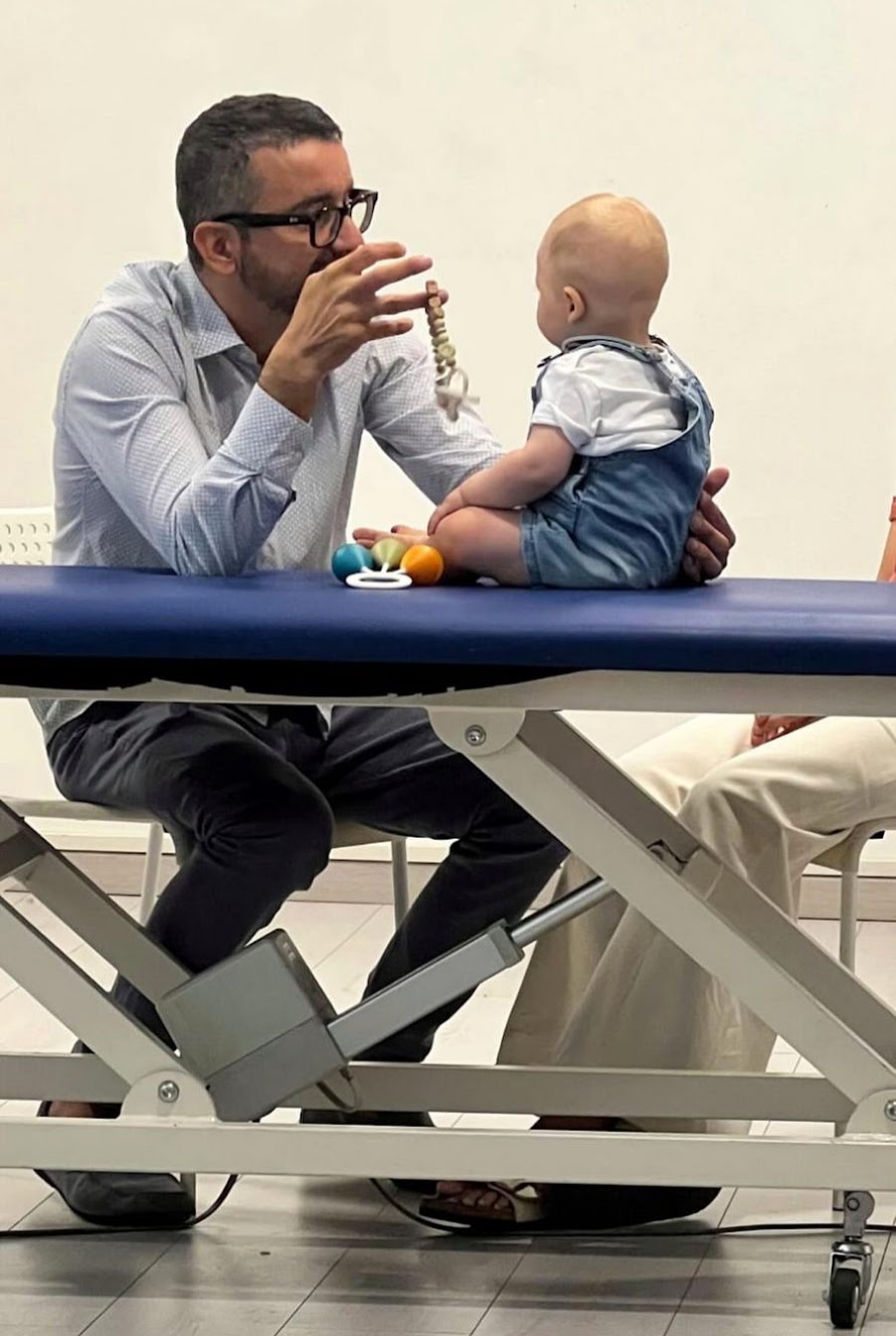 Osteopata durante un corso di formazione